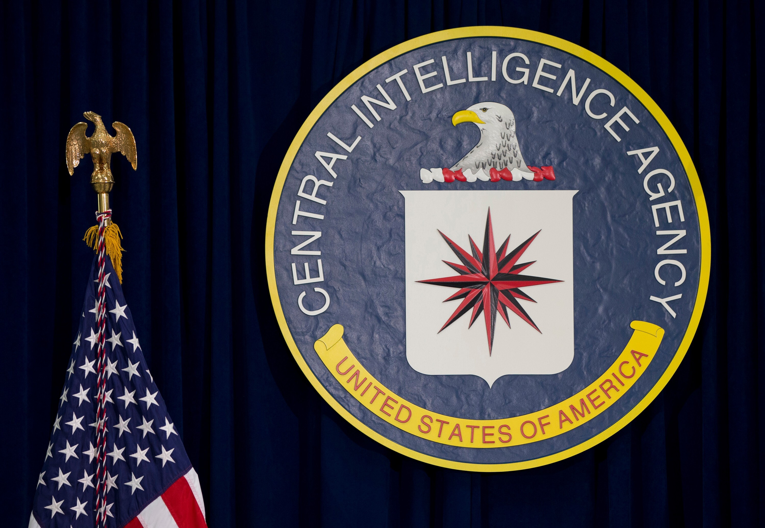 Ex-CIA official charged with stealing millions of dollars in gold bars